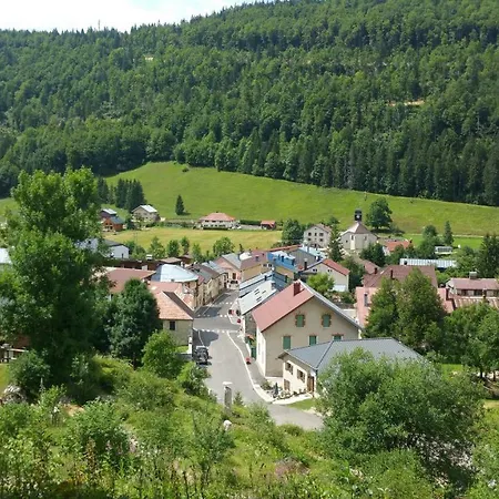 Les Chamois Apartment *